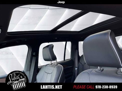 New 2023 Jeep Grand Cherokee Summit w/ Advanced Protech Group IV image 3