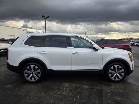 Used 2021 Kia Telluride EX w/ EX Premium Package image 8