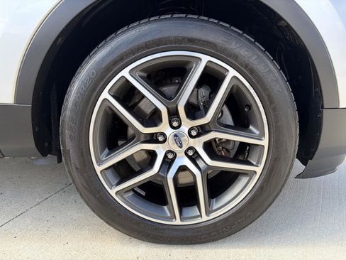 Used 2016 Ford Explorer Sport AWD/4WD image 9