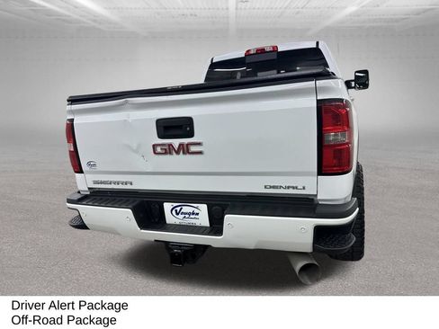 Used 2017 GMC Sierra 2500 Denali w/ Duramax Plus Package AWD/4WD image 12