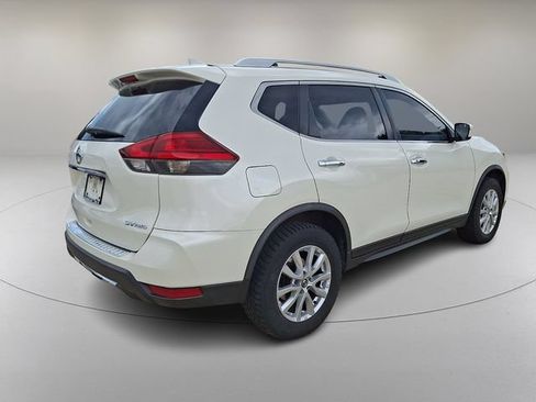 Used 2017 Nissan Rogue SV AWD/4WD image 11