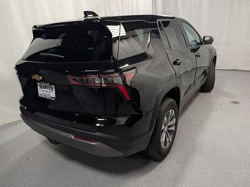 New 2026 Chevrolet Equinox LT w/ Convenience Package II FWD image 3