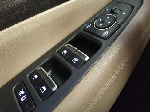 Used 2020 Hyundai Santa Fe SEL image 27