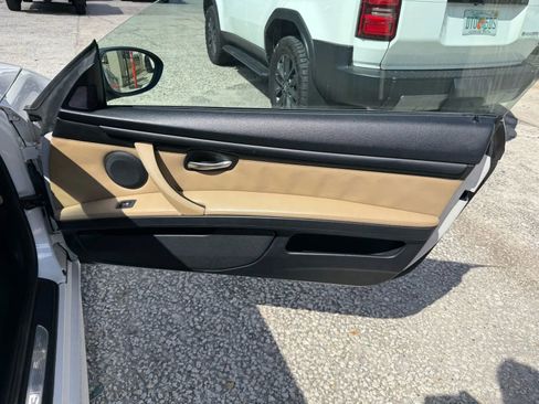 Used 2013 BMW M3 Convertible RWD image 15
