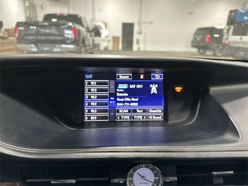 Used 2015 Lexus ES 350 w/ Luxury Package image 16
