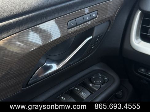 Used 2023 GMC Terrain Denali w/ Denali Premium Package AWD/4WD image 25