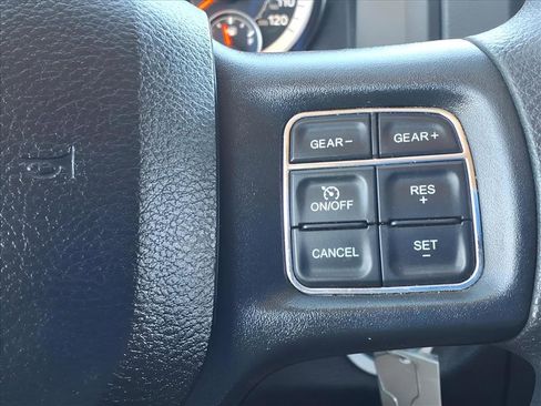 Used 2019 RAM 1500 Classic SLT image 28