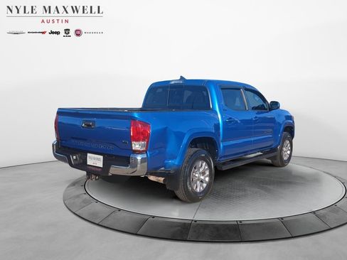 Used 2018 Toyota Tacoma SR5 RWD image 16
