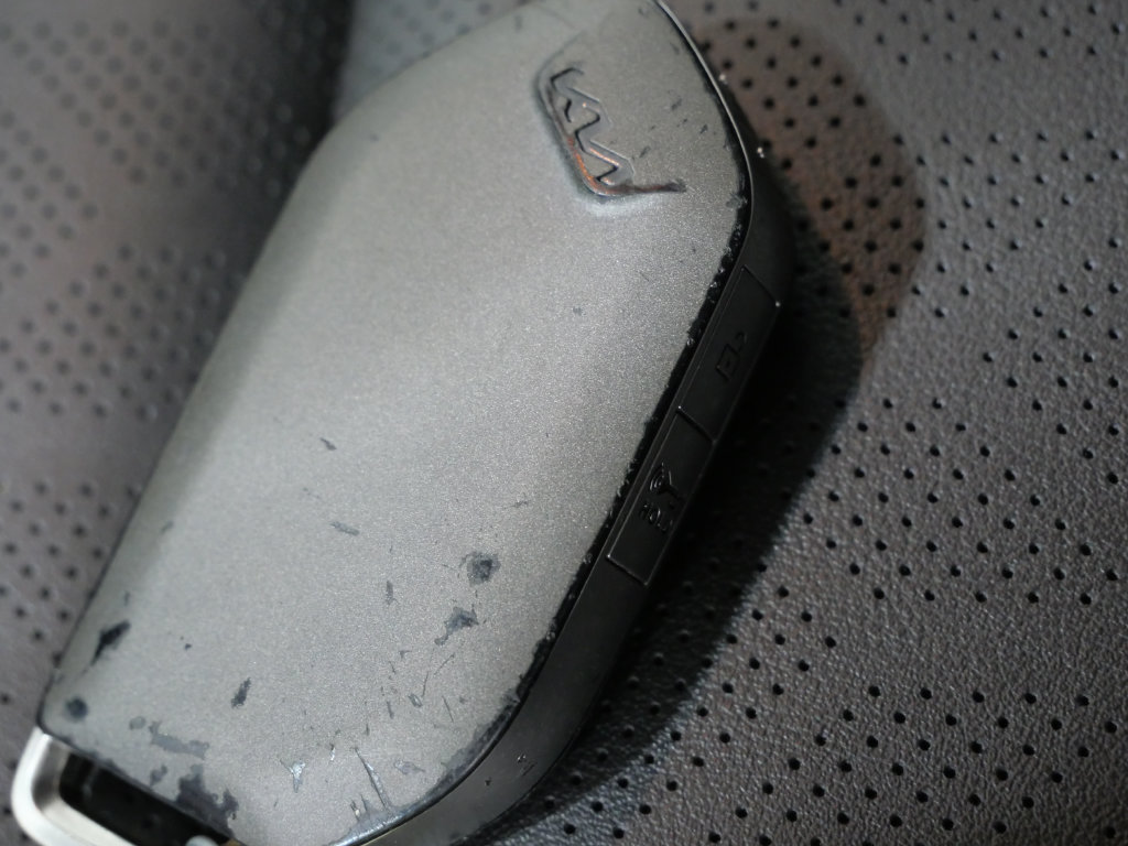 Used 2025 Kia Carnival FWD image 29