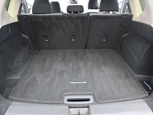 Certified 2023 Nissan Rogue SV FWD image 24