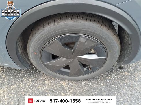 Used 2024 Toyota Prius LE FWD image 11