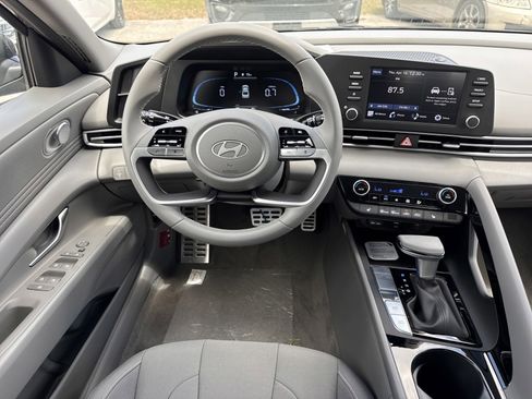 New 2026 Hyundai Elantra SEL Sport FWD image 14