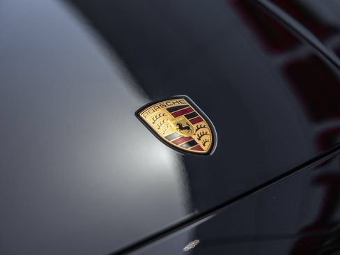 Certified 2024 Porsche Cayenne Coupe AWD/4WD image 22