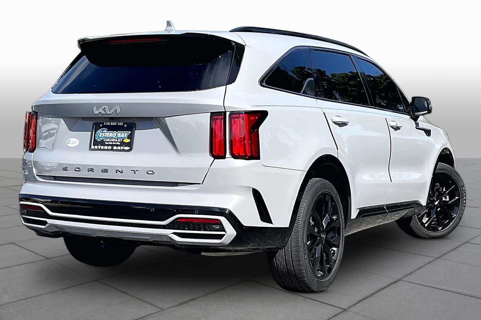Used 2022 Kia Sorento SX FWD image 13