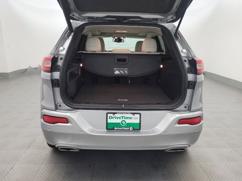 Used 2017 Jeep Cherokee Overland w/ Heavy Duty Protection Group AWD/4WD image 29