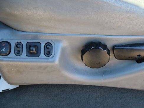 Used 2002 Ford F250 Lariat image 16