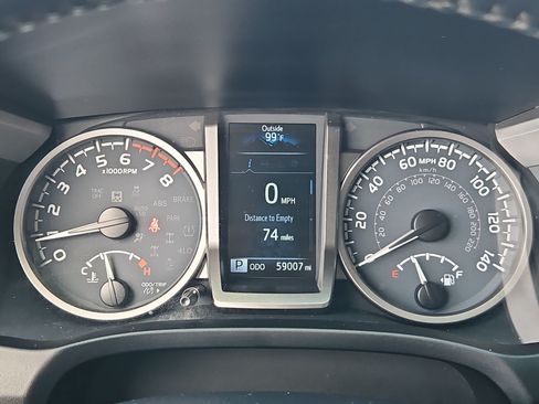 Used 2021 Toyota Tacoma SR5 RWD image 16