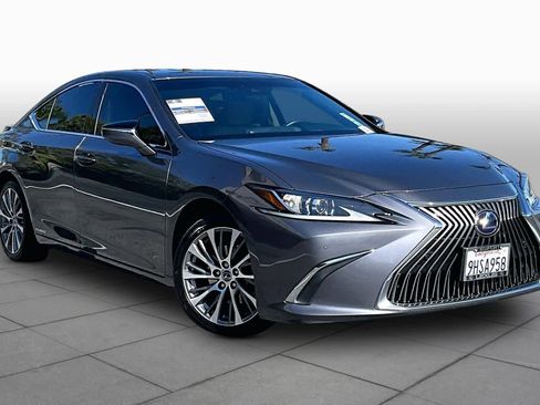 Used 2021 Lexus ES 300h w/ Premium Package FWD image 2
