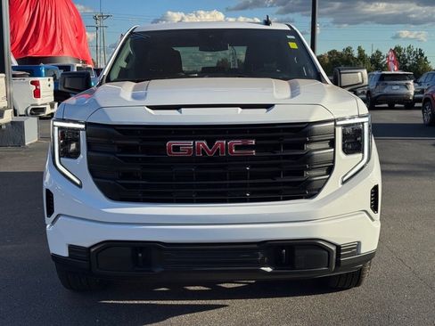 Used 2025 GMC Sierra 1500 Pro w/ Graphite Edition image 8