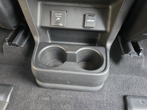 Certified 2021 Toyota Sienna Limited image 12