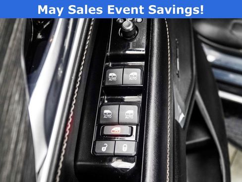 Used 2023 Jeep Wagoneer L Series II AWD/4WD image 33