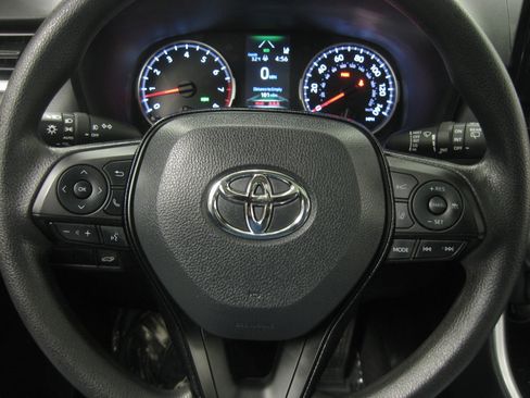 Used 2021 Toyota RAV4 XLE w/ Convenience Package image 14
