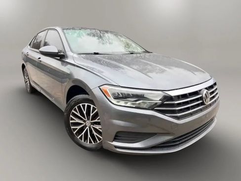 Used 2021 Volkswagen Jetta R-Line FWD image 3