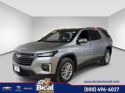 Used 2023 Chevrolet Traverse LT