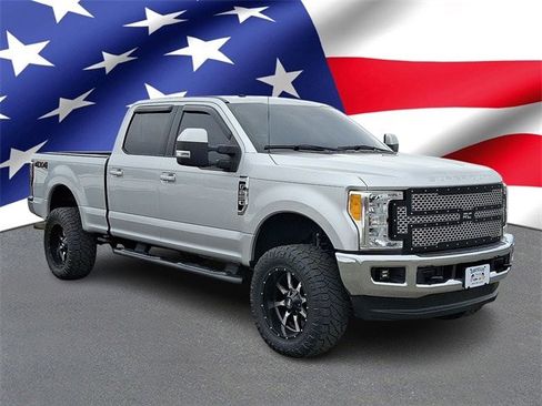 Certified 2017 Ford F250 Lariat image 1