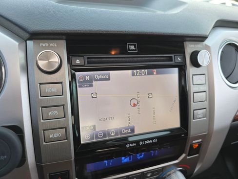 Used 2014 Toyota Tundra Platinum image 18