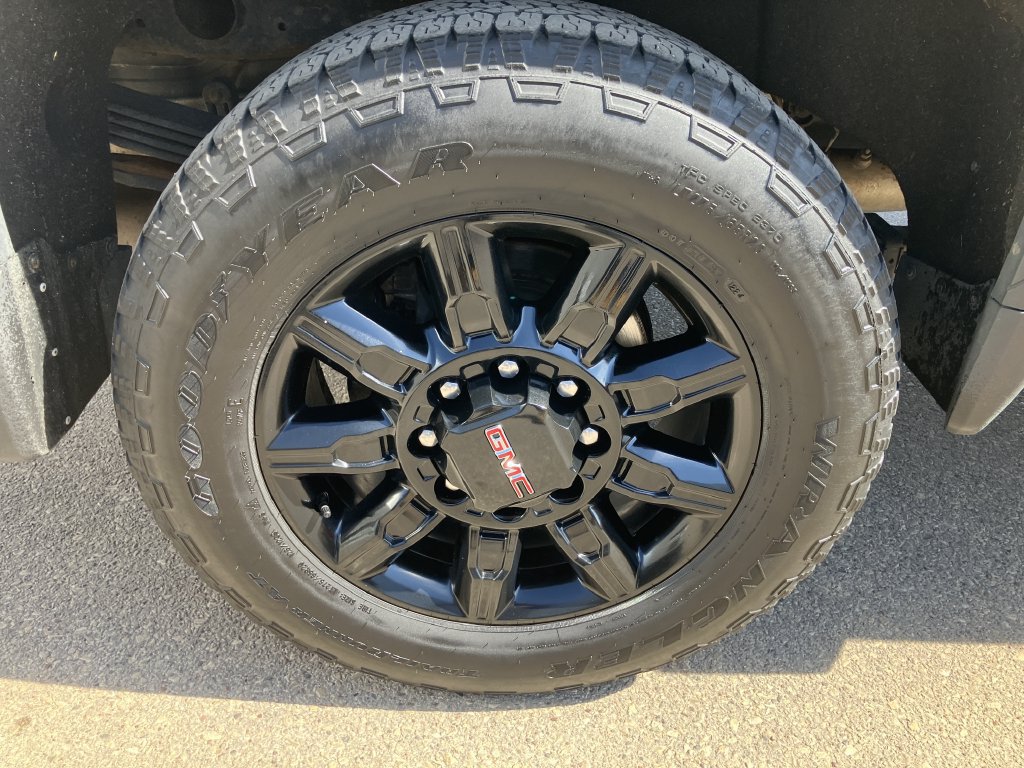 Used 2024 GMC Sierra 2500 AT4 AWD/4WD image 22