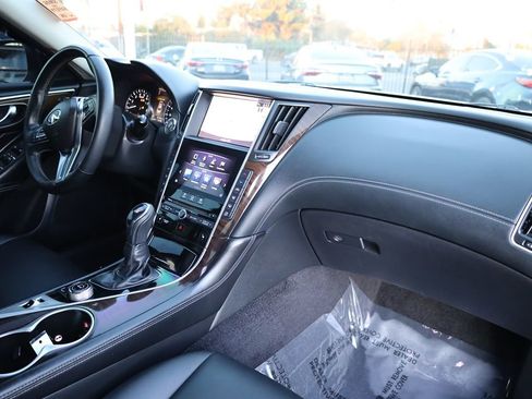 Used 2019 INFINITI Q50 Luxe w/ Essential Package (3.0T Luxe) image 17