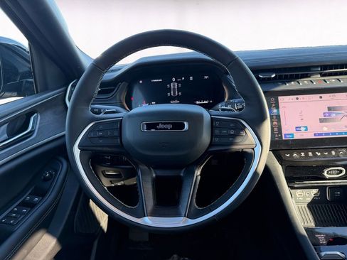 New 2026 Jeep Grand Cherokee Altitude AWD/4WD image 12
