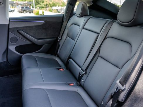 Used 2026 Tesla Model Y AWD image 18