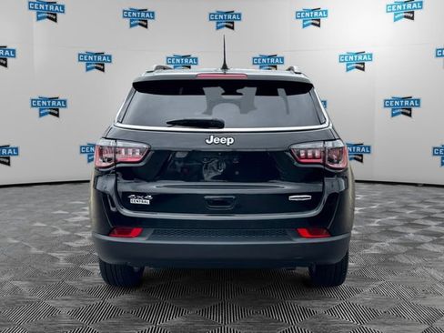 Used 2023 Jeep Compass Latitude AWD/4WD image 5