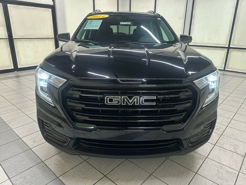 Certified 2024 GMC Terrain SLE w/ Driver Convenience Package AWD/4WD image 14