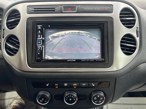 Used 2016 Volkswagen Tiguan S FWD image 19