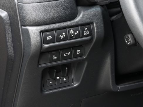 Used 2024 Toyota Land Cruiser image 25