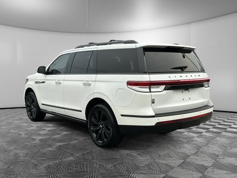 Used 2023 Lincoln Navigator Reserve w/ Monochromatic Package AWD/4WD image 3