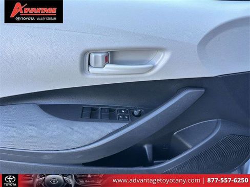 Certified 2022 Toyota Corolla LE w/ LE Convenience Package image 19