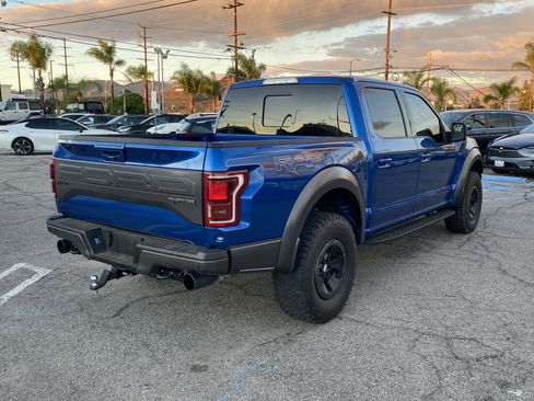 Used 2018 Ford F150 Raptor w/ Equipment Group 802A Luxury image 6