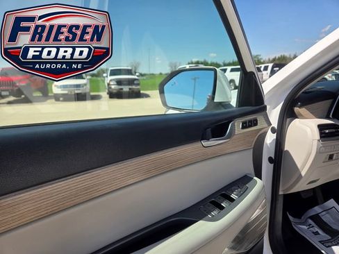 Used 2022 Hyundai Palisade Limited w/ Cargo Package AWD/4WD image 10
