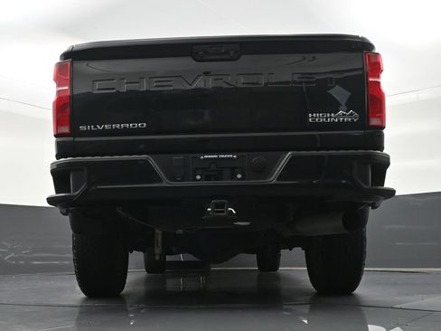 Used 2024 Chevrolet Silverado 2500 High Country w/ High Country Premium Package AWD/4WD image 30