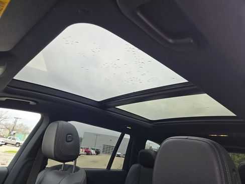 Used 2025 Mercedes-Benz GLS 450 4MATIC image 30