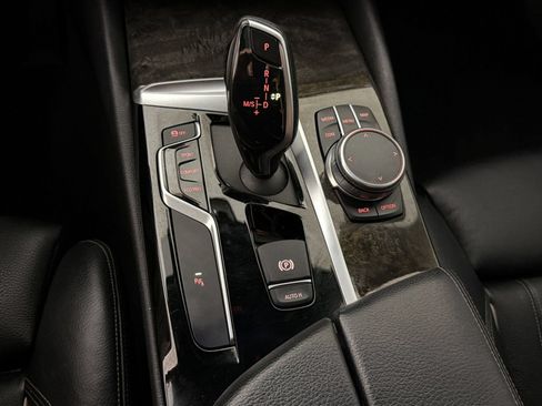 Used 2020 BMW 540i w/ Convenience Package RWD image 19