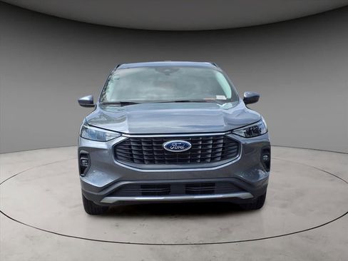 New 2024 Ford Escape SE image 11