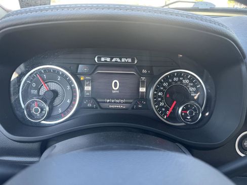 Used 2024 RAM 2500 Laramie AWD/4WD image 12