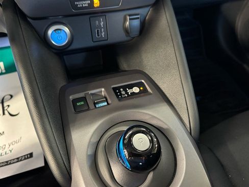 Used 2024 Nissan Leaf S image 19