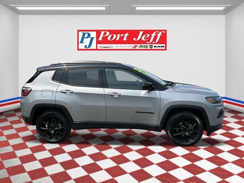 Certified 2022 Jeep Compass Altitude w/ Convenience Group image 4