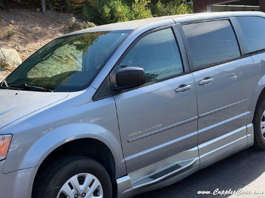 Used 2014 Dodge Grand Caravan SE w/ Quick Order Package 29E SE FWD image 19